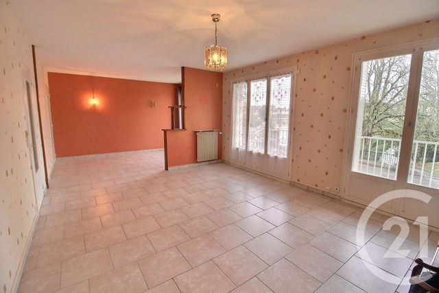 Appartement à vendre - 4 pièces - 100.68 m2 - VENDOME - 41 - CENTRE - Century 21 Girault Immobilier