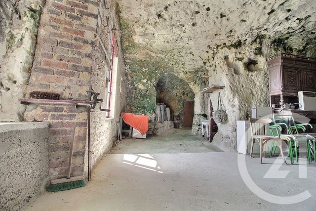 maison à vendre - 10 pièces - 216.0 m2 - LES ROCHES L EVEQUE - 41 - CENTRE - Century 21 Girault Immobilier