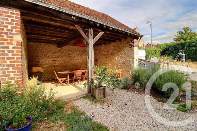maison à vendre - 7 pièces - 201.0 m2 - SELOMMES - 41 - CENTRE - Century 21 Girault Immobilier